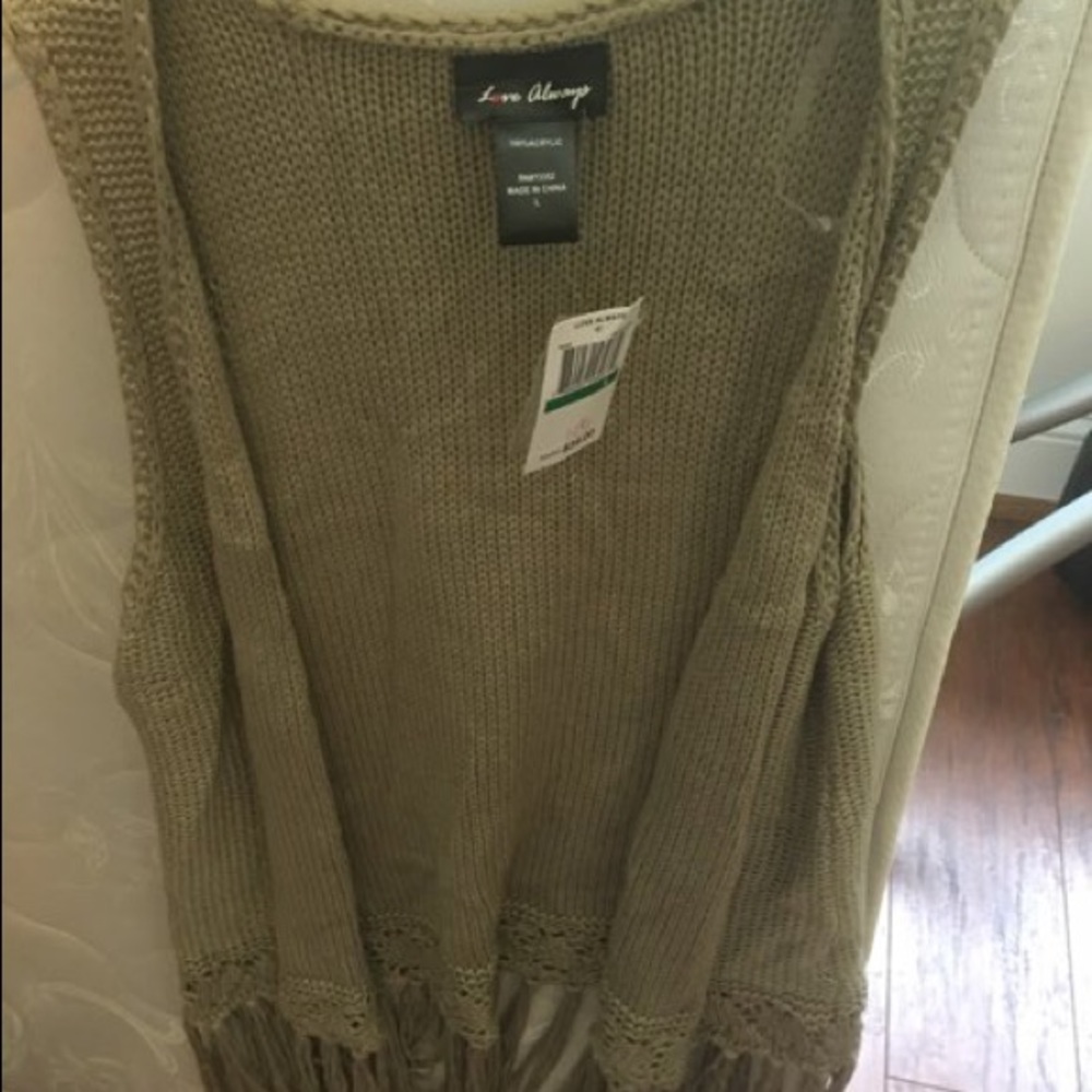 NWT sweater vest